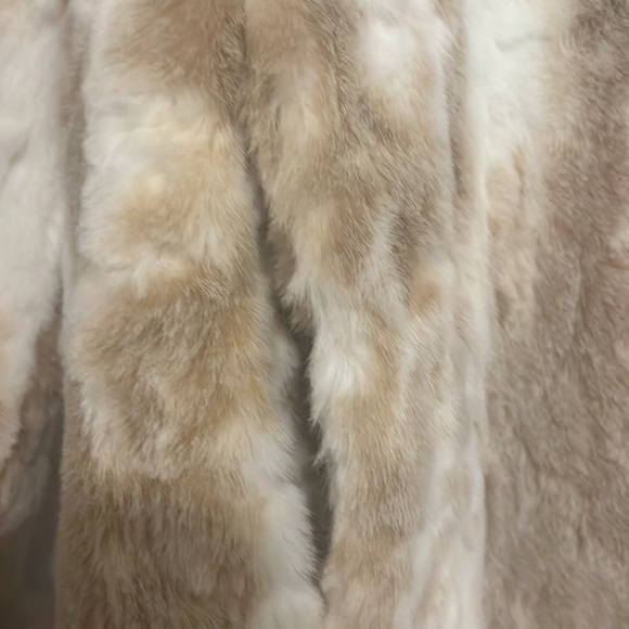 Faux Fur Full Length or MIDI Coat Pamela McCoy - Picture 5 of 11
